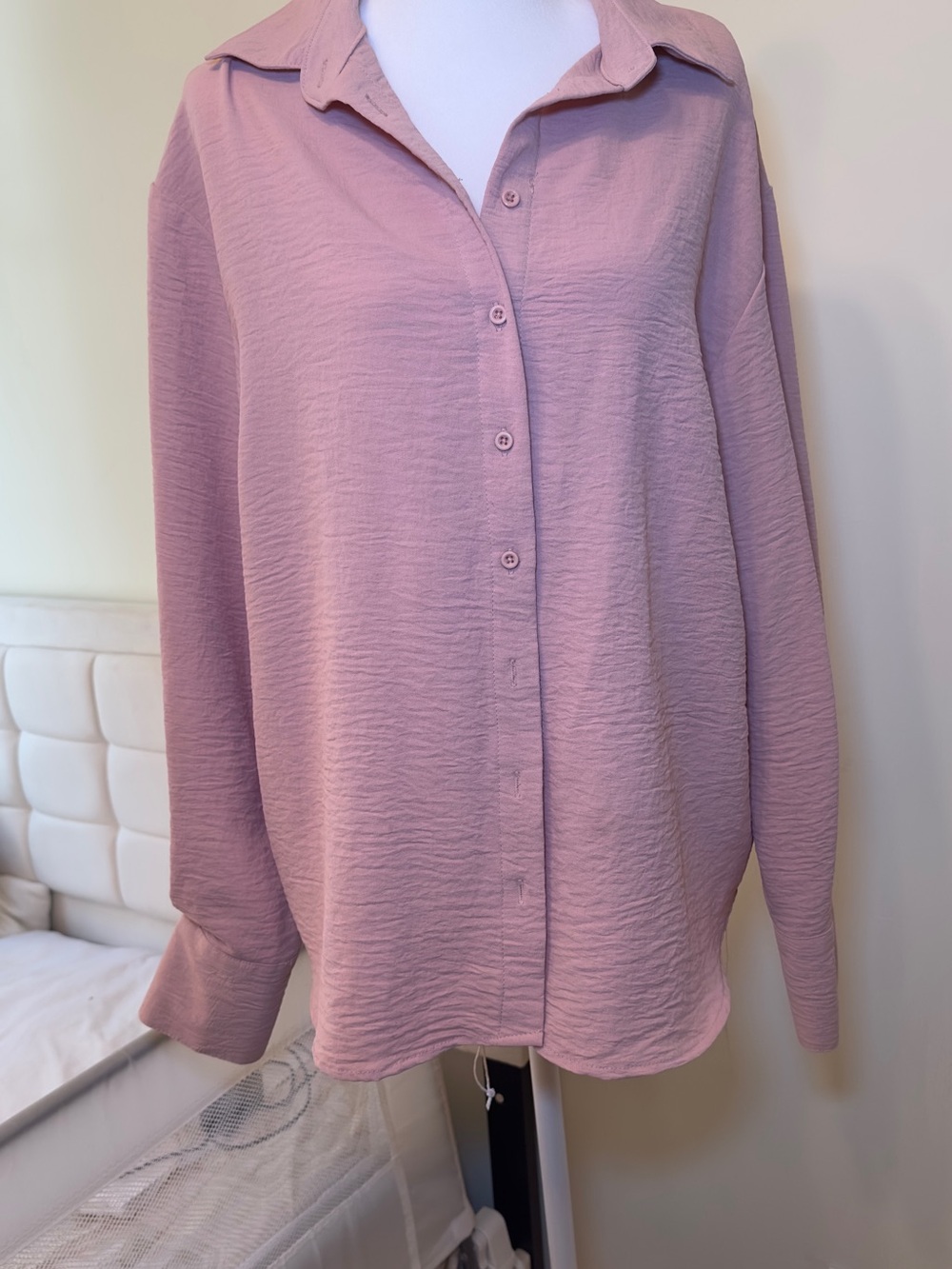 Streetwear Society Soft Pink Button-Up Top - Medium